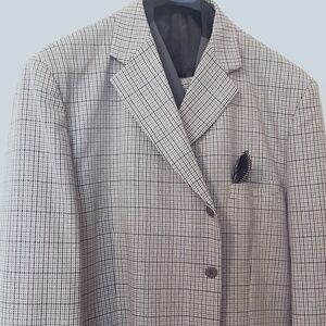 Mens Plaid Gray, black and blue 3 pc suit.